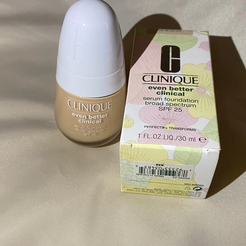 CLINIQUE 08 linen Even Better Clinical, Serum foundation broad spectrum